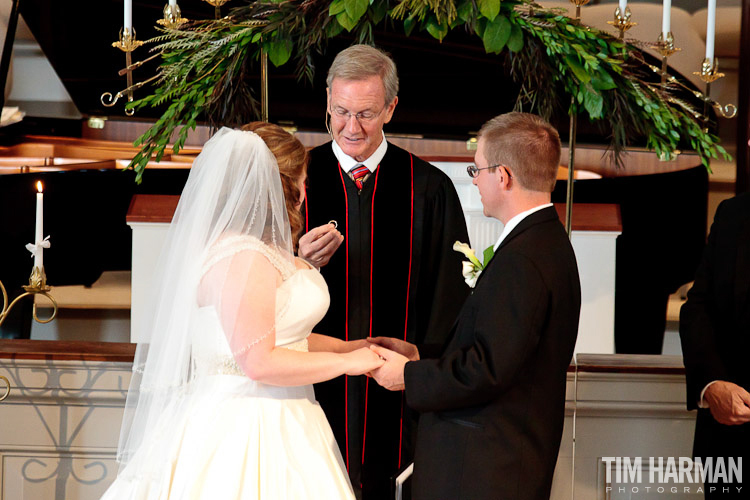 wedding at smoke rise baptist church in stone mountain